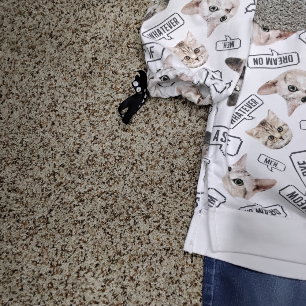 3856 Sjize XL Cat Print Gray and White Women's Upcycled Sweatshirt - Picture 2 of 6